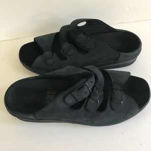 Tatami Birkenstock Scandals Size 8-8.5